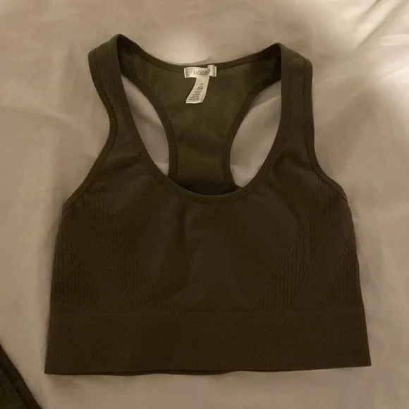 Matching workout set - Picture 2 of 5